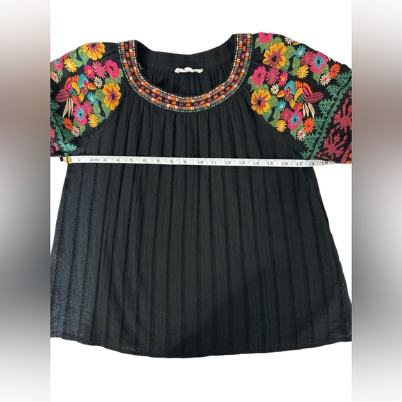 THML Embroidered Puff Sleeve Pleated Top Size Small - Picture 6 of 10